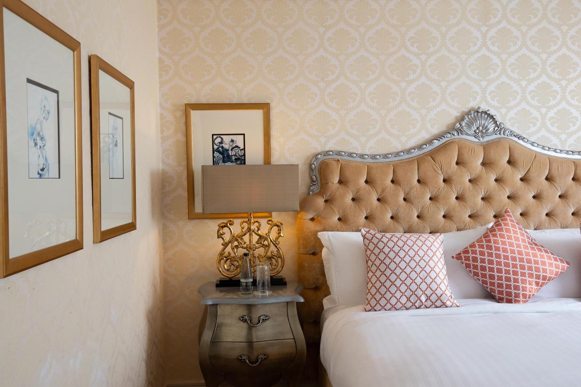 The Chelsea Harbour Hotel And Spa London Exterior photo A bedroom at the hotel