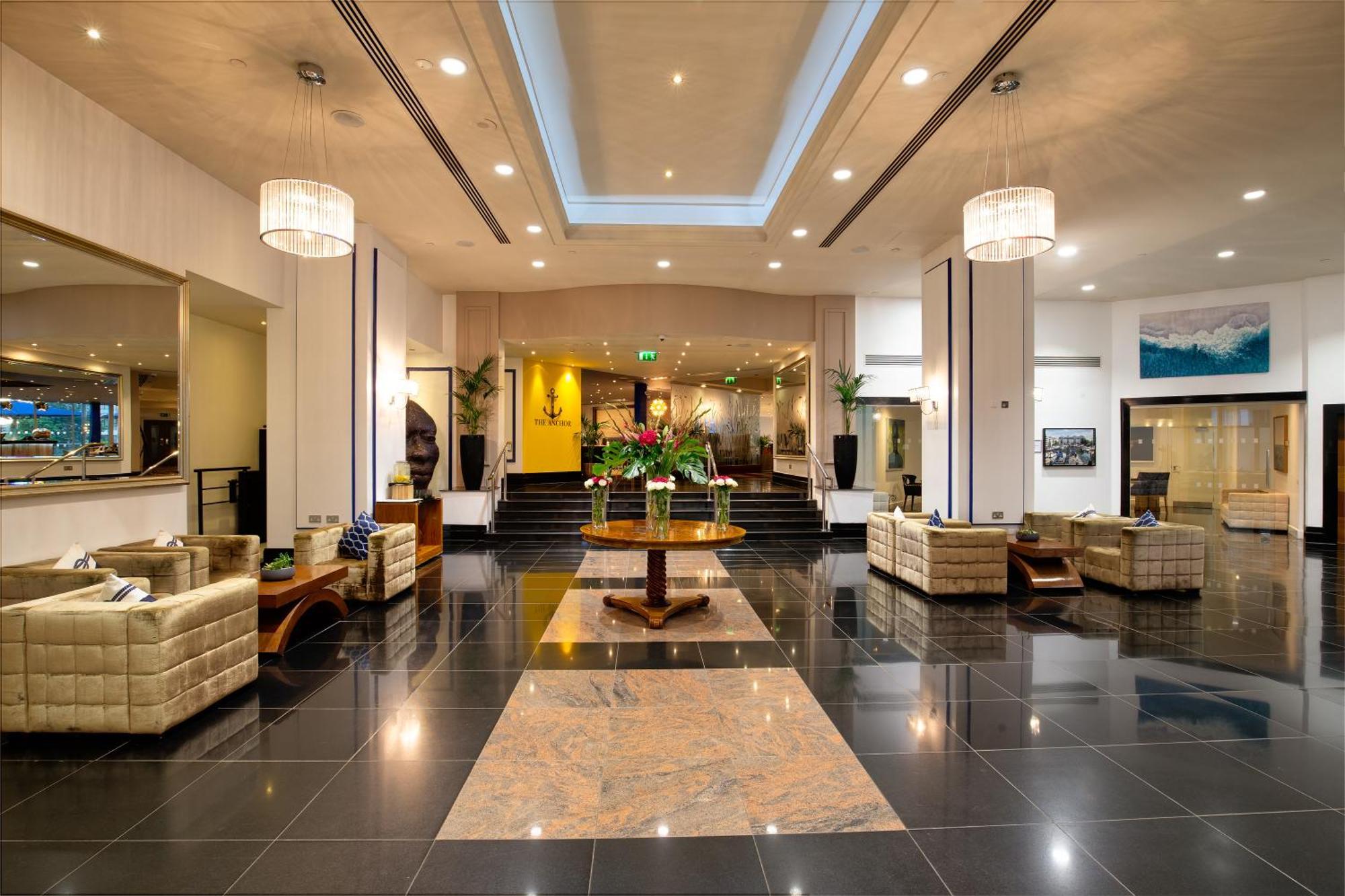 The Chelsea Harbour Hotel And Spa London Exterior photo Lobby