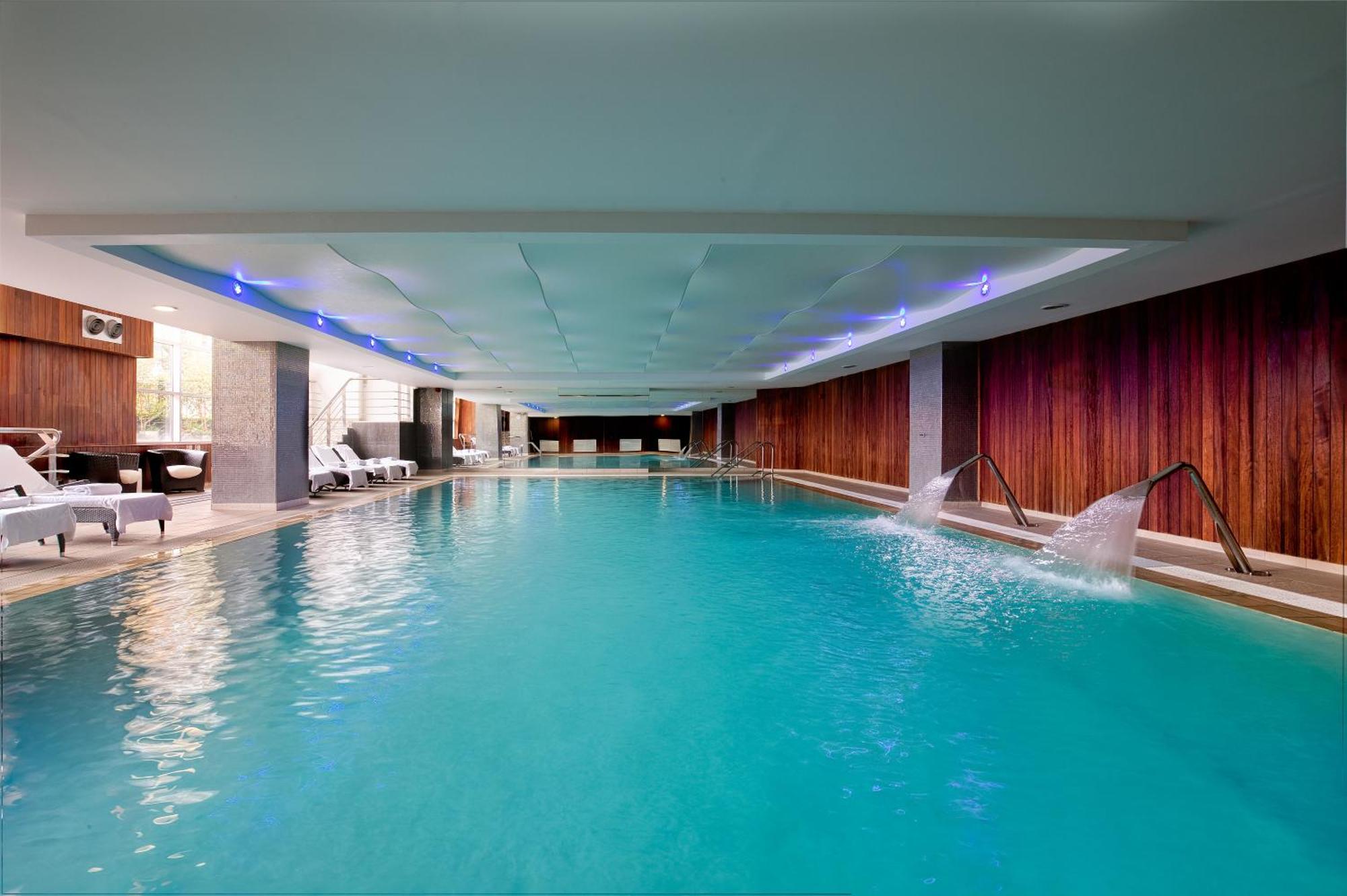 The Chelsea Harbour Hotel And Spa London Exterior photo The swimming pool at the hotel