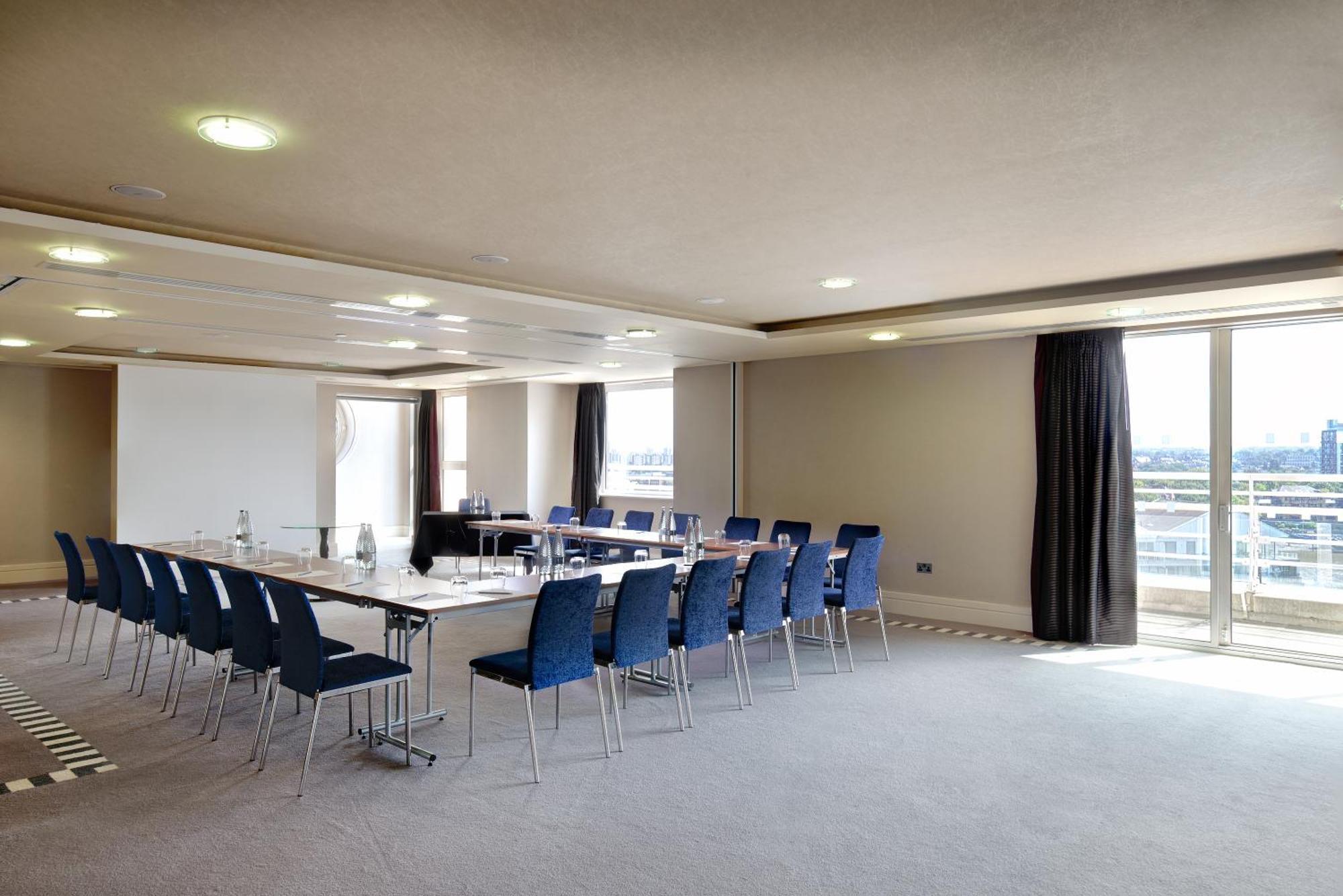 The Chelsea Harbour Hotel And Spa London Exterior photo Meeting room at the Hilton London Heathrow